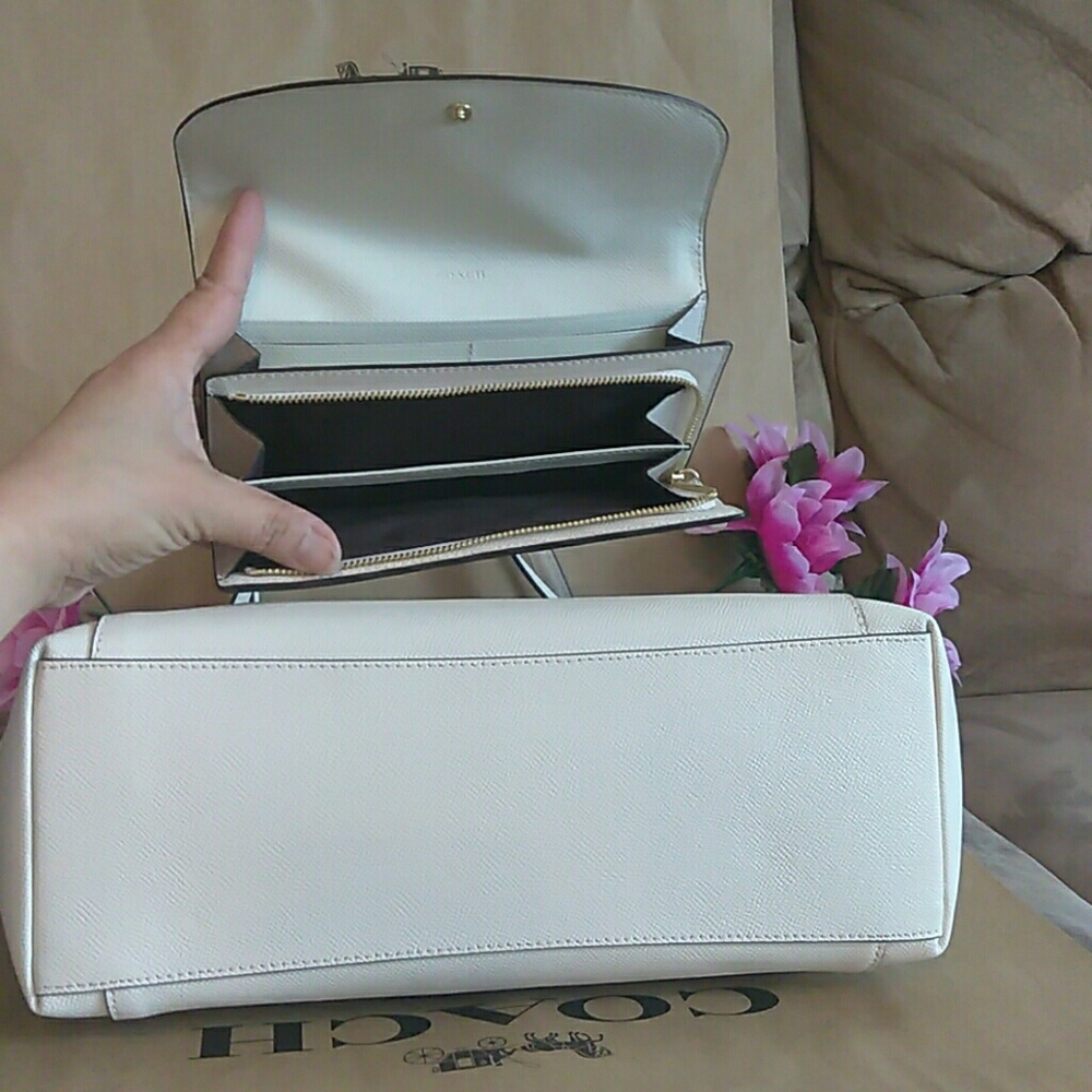NWT Coach tote purse bag w/ wallet - Picture 4 of 8